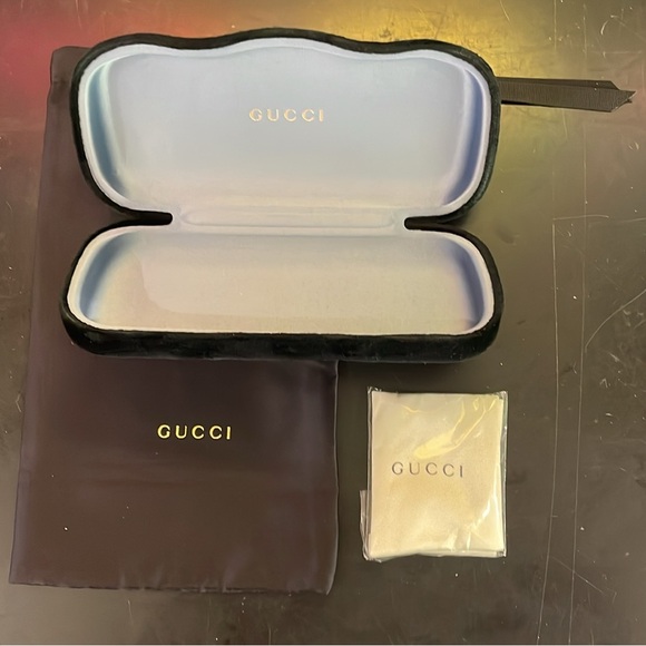 BLACK GUCCI EYEGLASS CASE *AUTHENTIC* - Picture 2 of 3